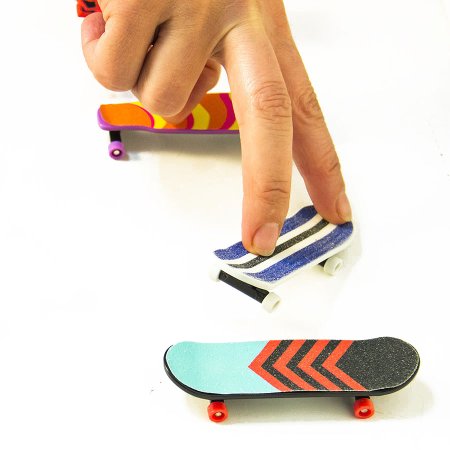 Игрушки для капсул 100 мм "Уличный скейт"
