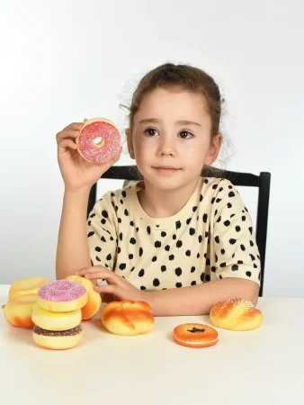 2230G Игрушка "Ароматные пончики сквиши" (20 шт/упак)